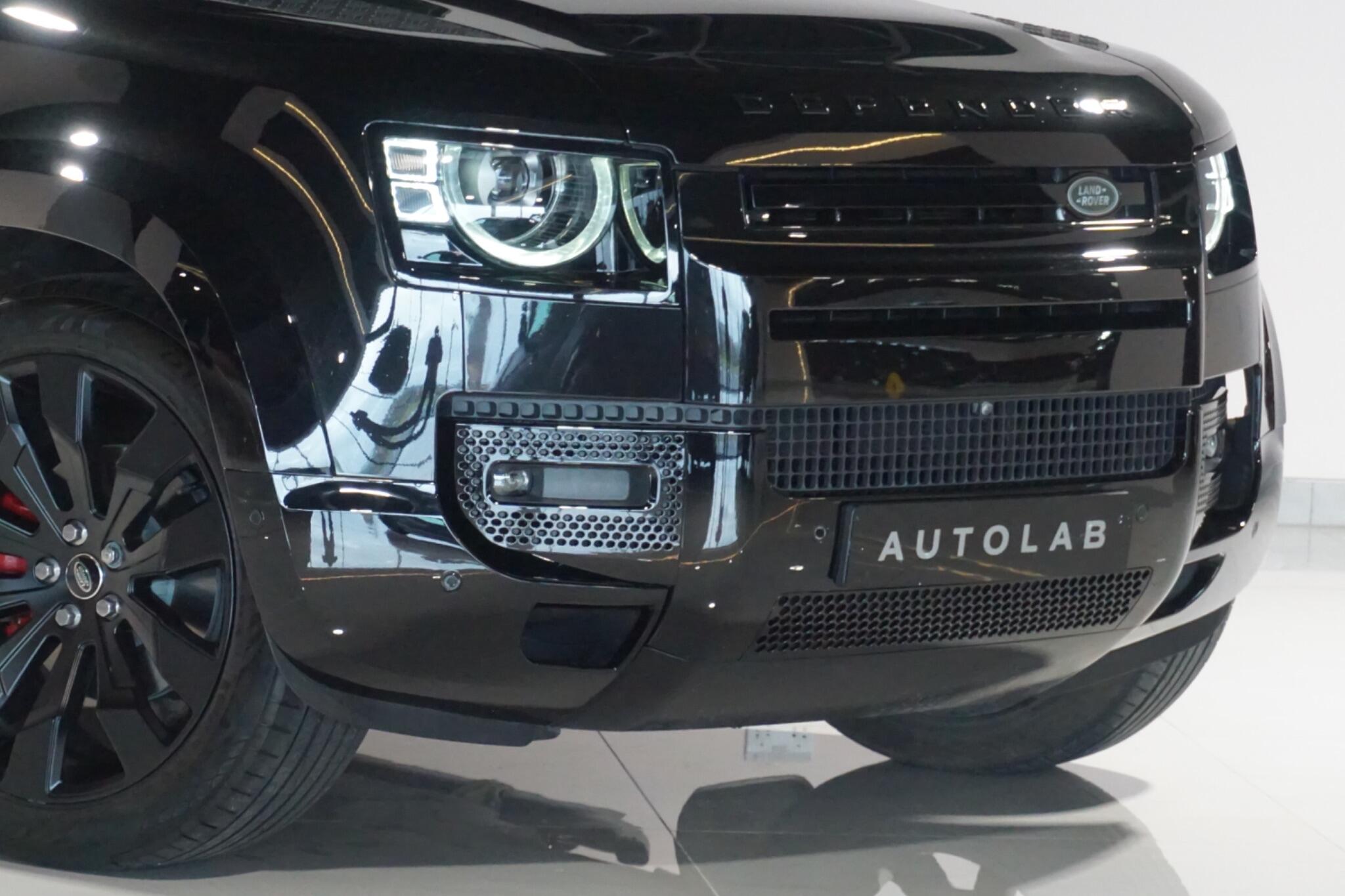 Land Rover Defender 110 3.0 D250 MHEV SE SUV 5dr Diesel Auto 4WD Euro 6 (s/s) (250 ps)